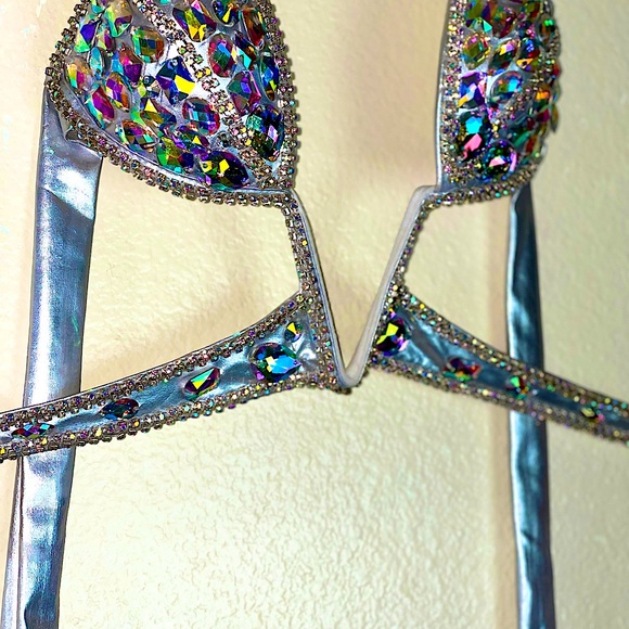 Rhinestone ShowStopper Top - Picture 5 of 5